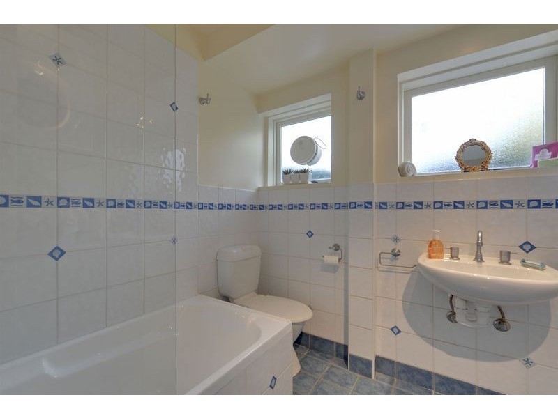 15 Quorn Street, Sandy Bay TAS 7005