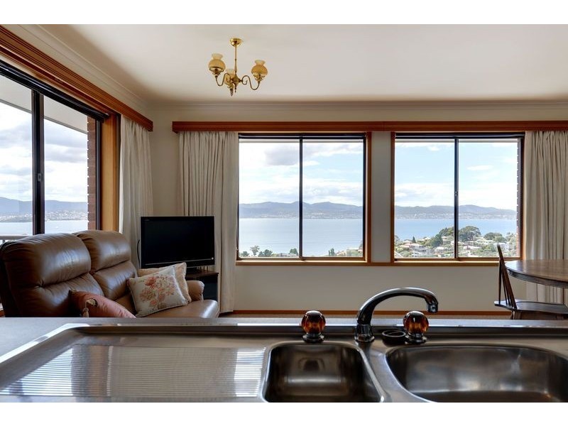 57 Fisher Avenue, Sandy Bay TAS 7005