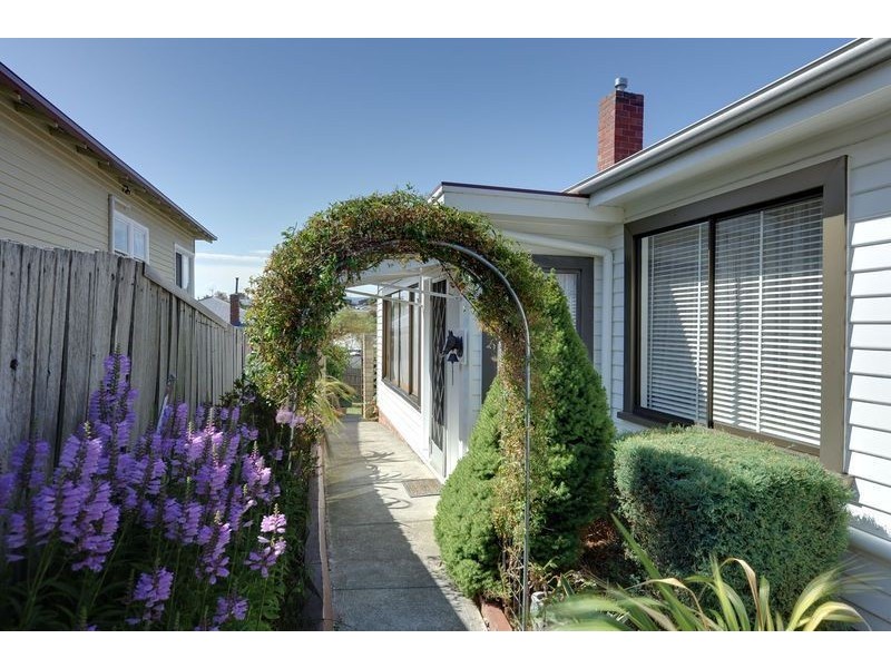 161 Augusta Road, Lenah Valley TAS 7008