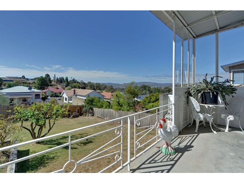 161 Augusta Road, Lenah Valley TAS 7008
