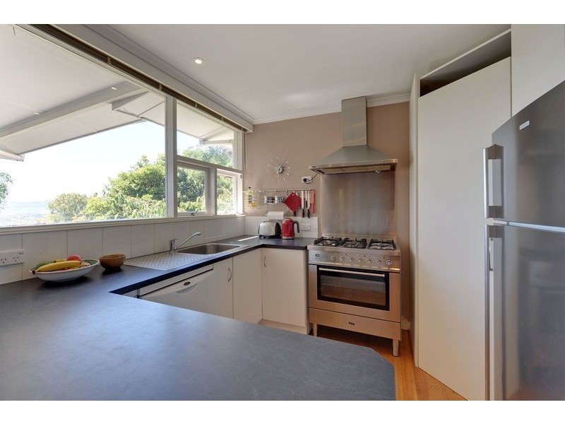 16 Ogilvie Street, Mount Stuart TAS 7000