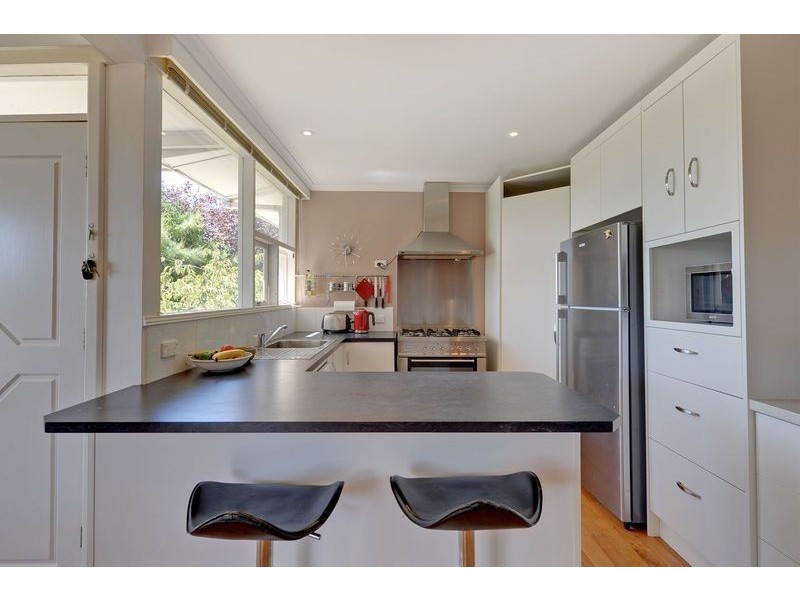 16 Ogilvie Street, Mount Stuart TAS 7000