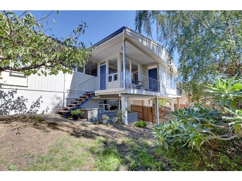 16 Ogilvie Street, Mount Stuart TAS 7000
