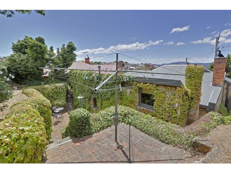 18 Fredrick street, West Hobart TAS 7000