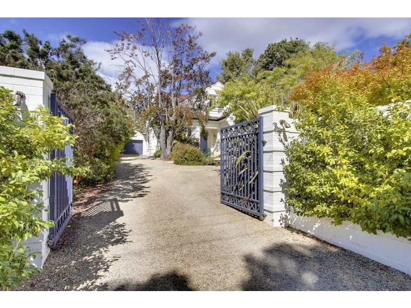 4 Earl Street, Sandy Bay TAS 7005