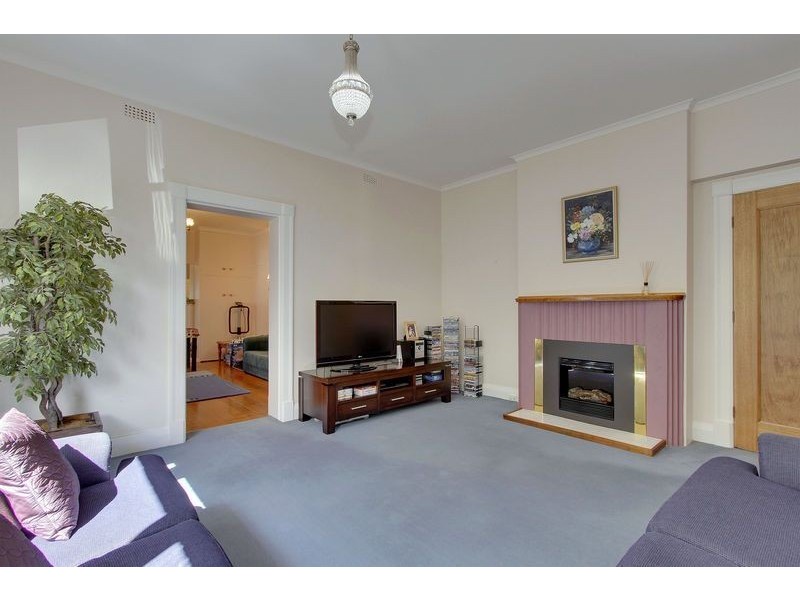 4 Earl Street, Sandy Bay TAS 7005