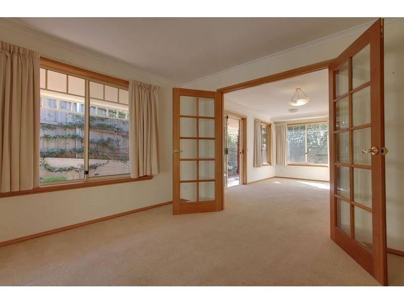 2/9 Rose Court, Sandy Bay TAS 7005