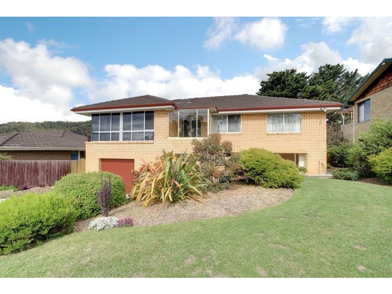 15 Aldinga Street, Blackmans Bay TAS 7052