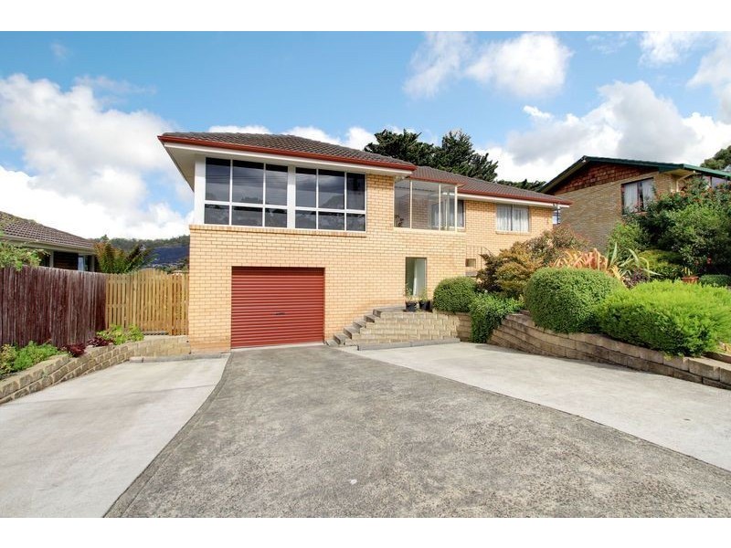 15 Aldinga Street, Blackmans Bay TAS 7052