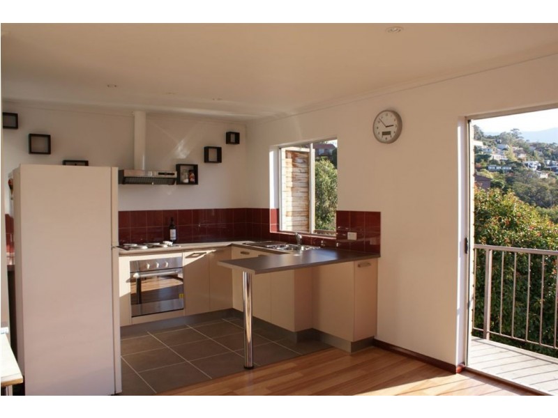 2/5 Dalkeith Court, Sandy Bay TAS 7005