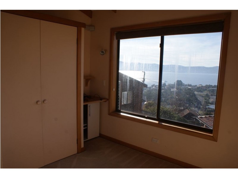 482B Churchill Avenue, Sandy Bay TAS 7005