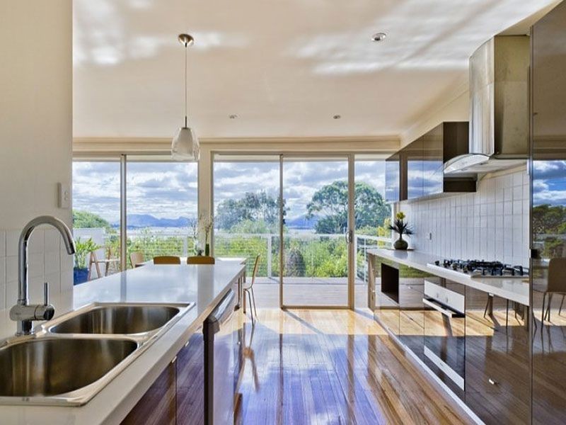 542 Churchill Avenue, Sandy Bay TAS 7005