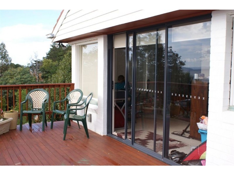 15 Powell Road, Blackmans Bay TAS 7052