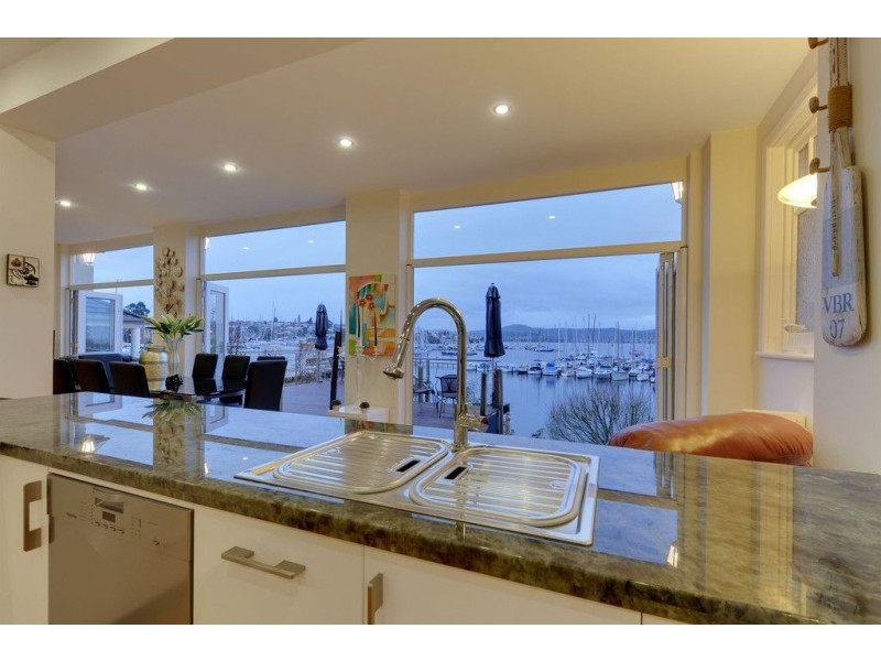 354 Sandy Bay Road, Sandy Bay TAS 7005