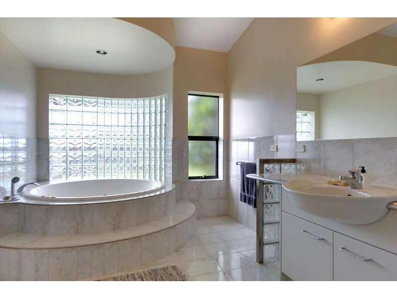 40 Fossil Cove Drive, Tinderbox TAS 7054