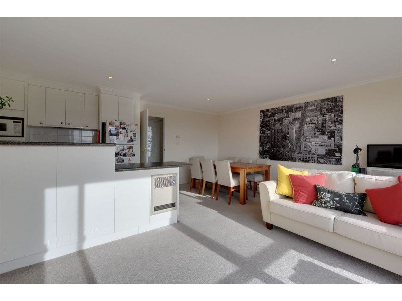 2/2 Shepherd Street, Sandy Bay TAS 7005