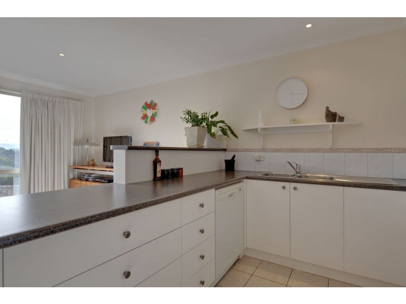 2/2 Shepherd Street, Sandy Bay TAS 7005