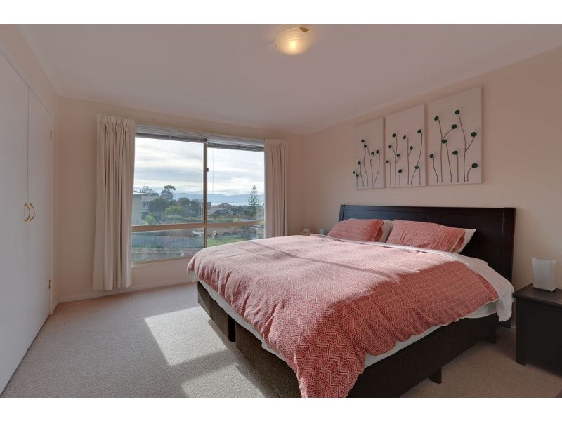 2/2 Shepherd Street, Sandy Bay TAS 7005