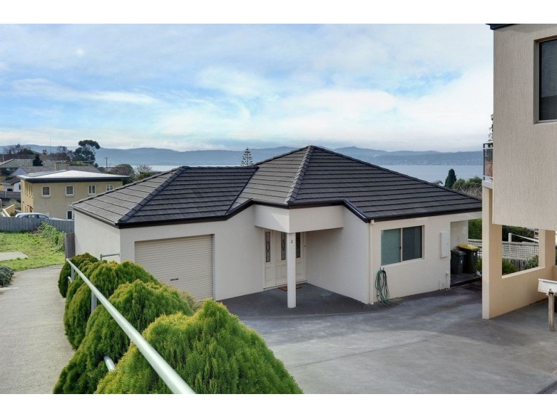 2/2 Shepherd Street, Sandy Bay TAS 7005