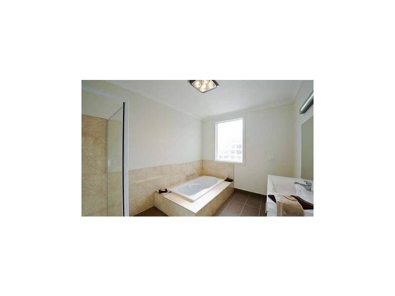 32 Spinnaker Crescent, Tranmere TAS 7018