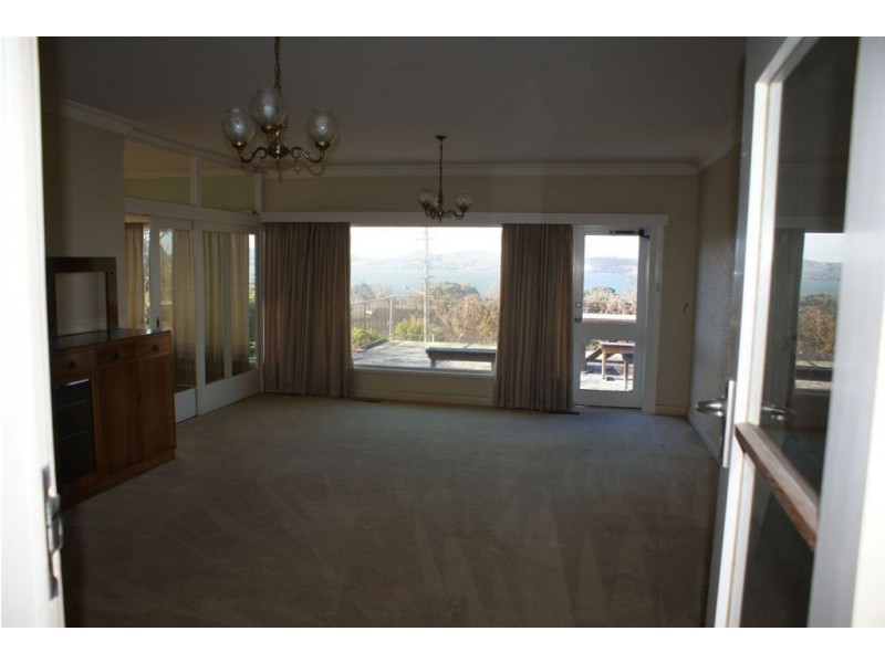 1 Grange Avenue, Taroona TAS 7053