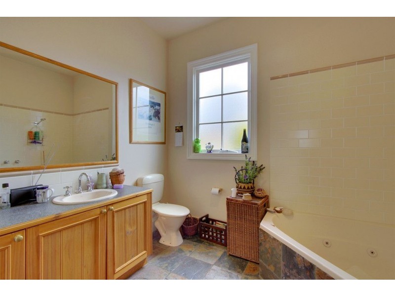 7 St Johns Circle, Richmond TAS 7025