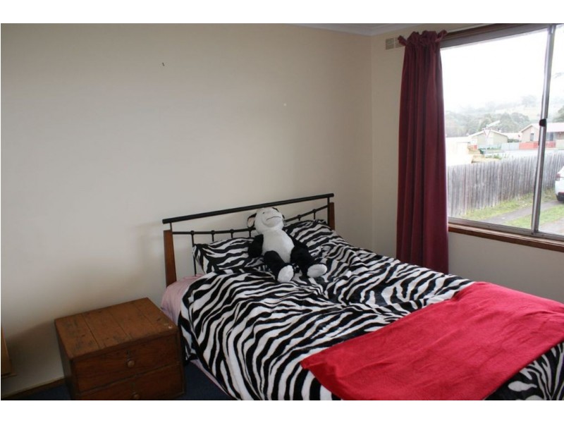 2 Saladin Circle, Clarendon Vale TAS 7019