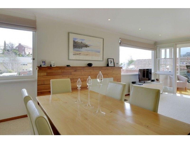 6 Maning Avenue, Sandy Bay TAS 7005