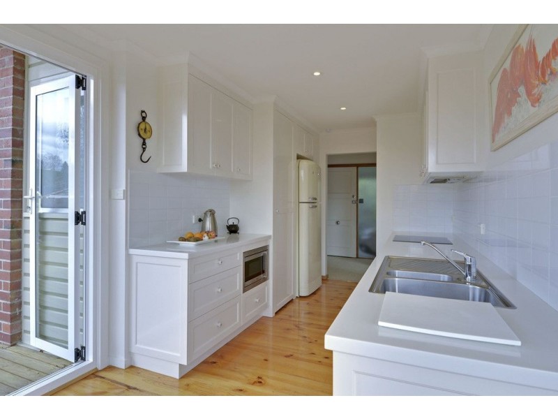 6 Maning Avenue, Sandy Bay TAS 7005