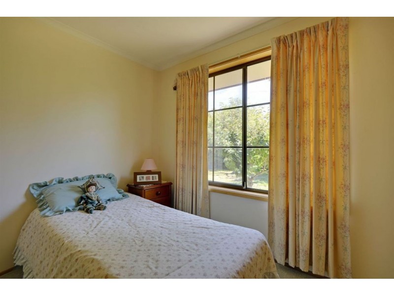 8 Hay Street, Seven Mile Beach TAS 7170