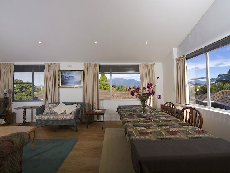4/10 Lincoln Street, Lindisfarne TAS 7015
