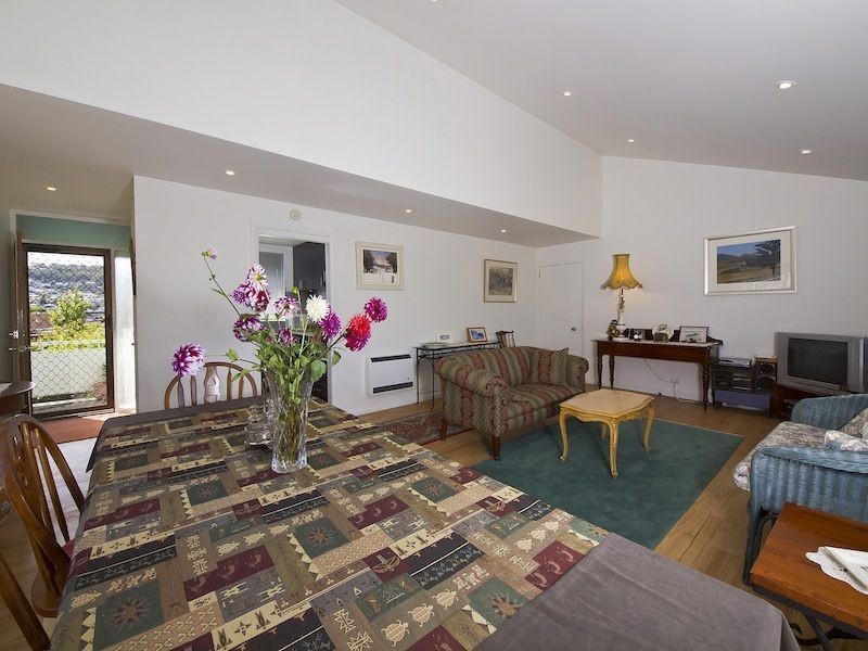 4/10 Lincoln Street, Lindisfarne TAS 7015