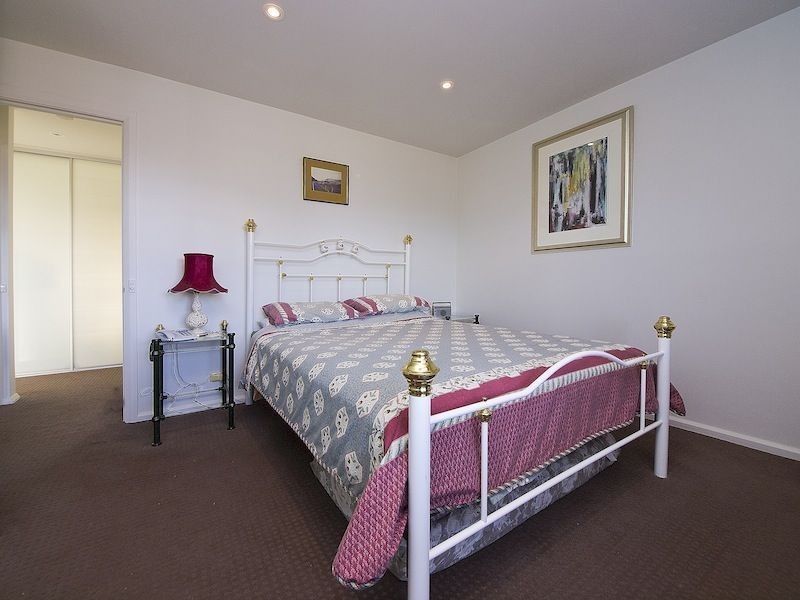 4/10 Lincoln Street, Lindisfarne TAS 7015