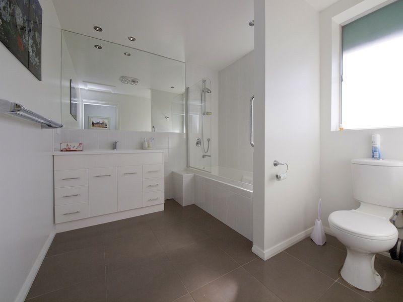 4/10 Lincoln Street, Lindisfarne TAS 7015