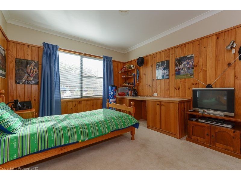 169 Derwent Avenue, Lindisfarne TAS 7015
