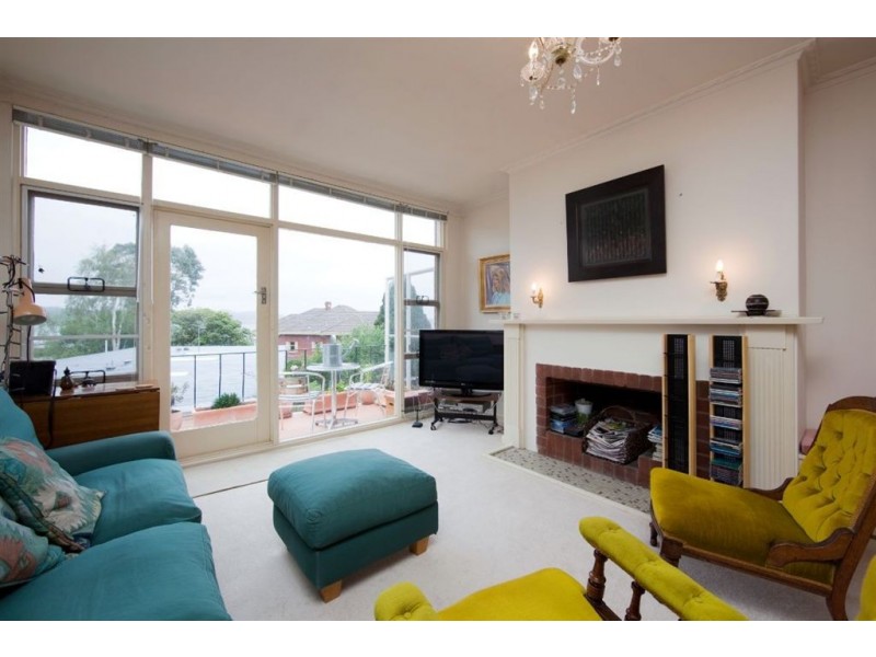 10/1A Sayer Crescent, Sandy Bay TAS 7005