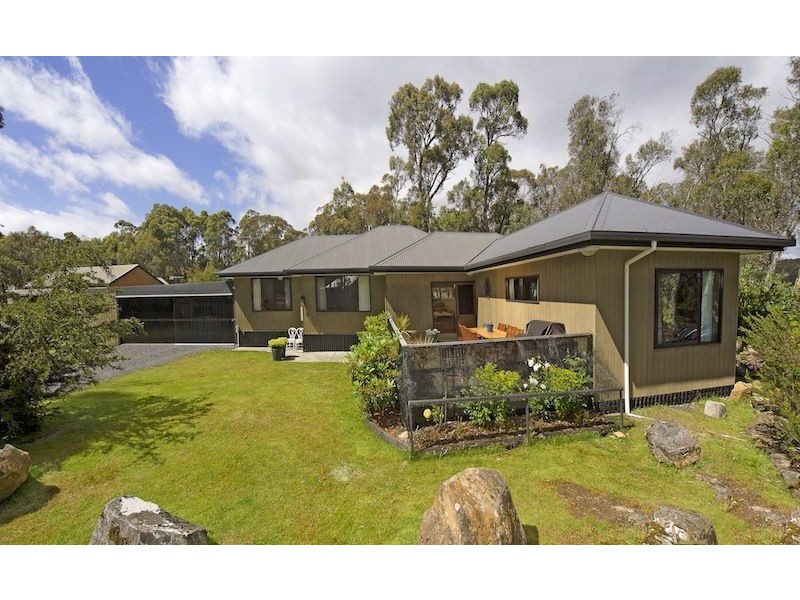 London Lakes TAS 7140