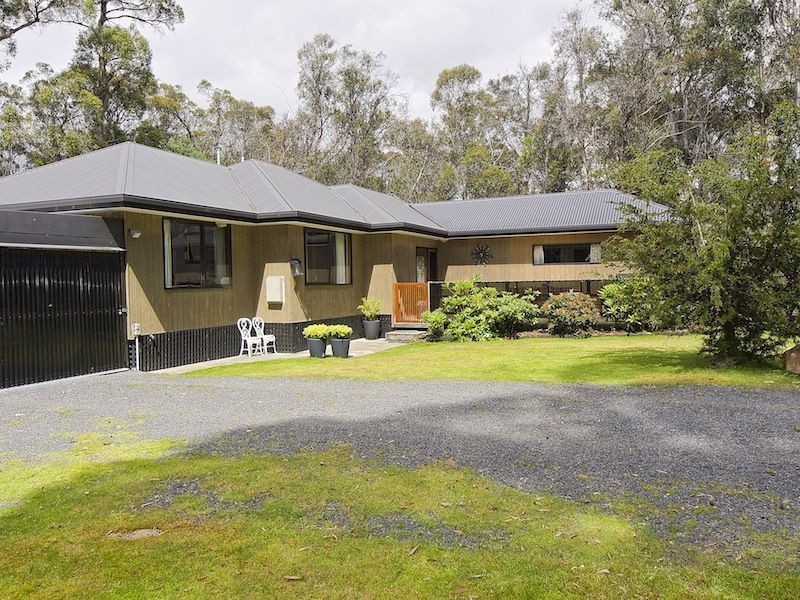 London Lakes TAS 7140