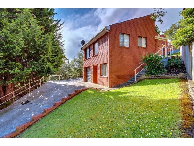 1/275 Churchill Avenue, Sandy Bay TAS 7005