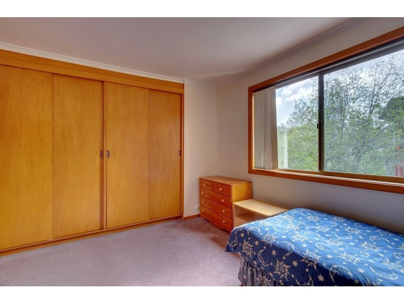 1/275 Churchill Avenue, Sandy Bay TAS 7005