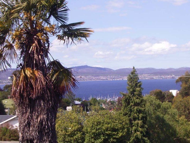 15 French Street, Sandy Bay TAS 7005