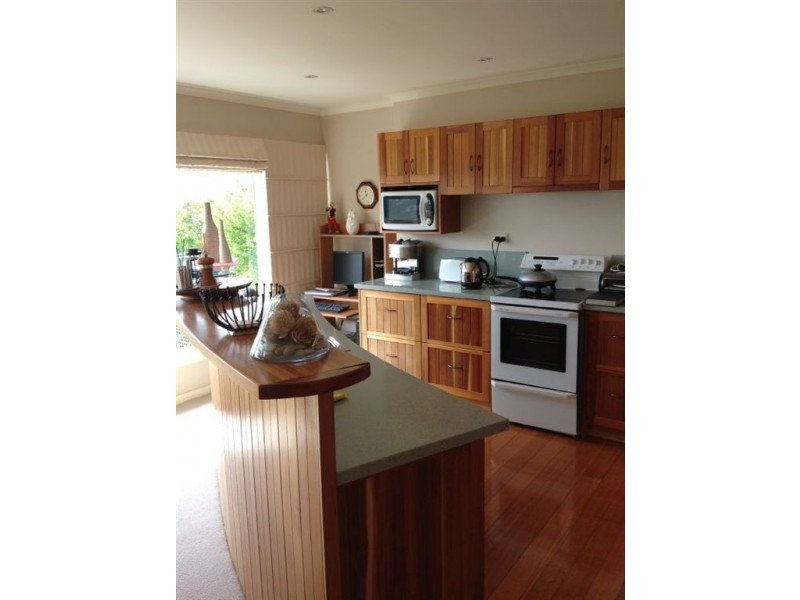 7 Cheverton Parade, Sandy Bay TAS 7005