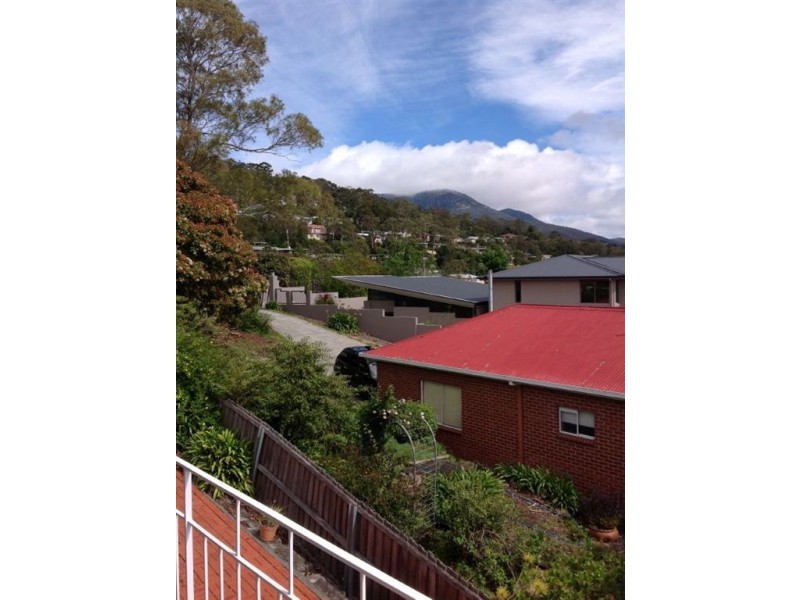 7 Cheverton Parade, Sandy Bay TAS 7005