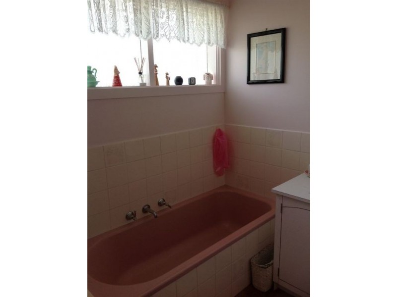 7 Cheverton Parade, Sandy Bay TAS 7005