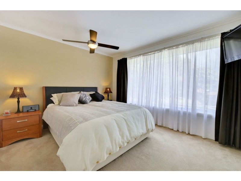 20 Manly Avenue, Lindisfarne TAS 7015