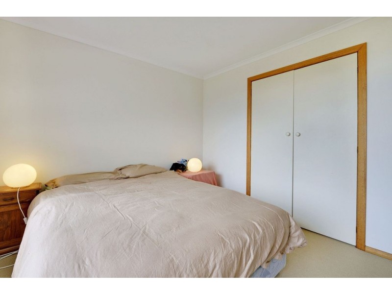 2/77 Giblin Street, Lenah Valley TAS 7008