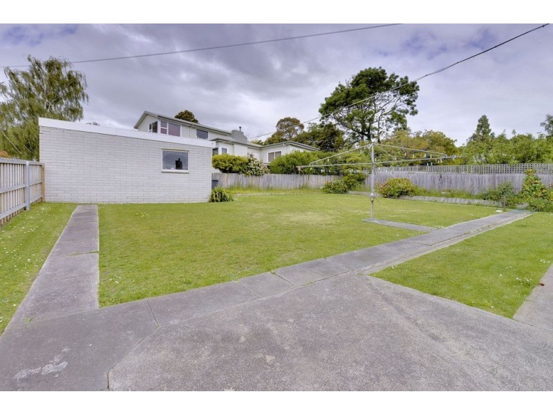 51 Esplanade, Lindisfarne TAS 7015
