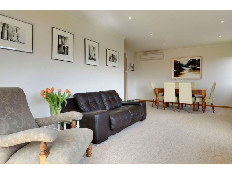 6 Maning Avenue, Sandy Bay TAS 7005