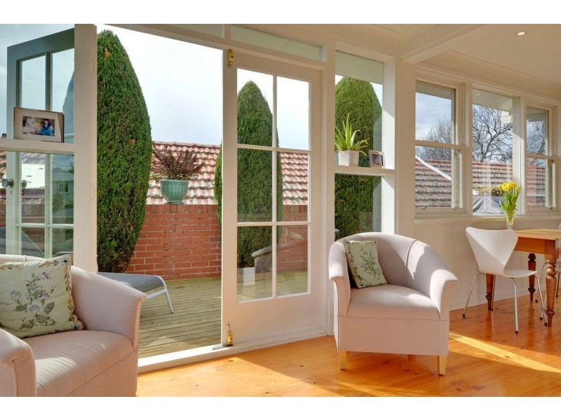 6 Maning Avenue, Sandy Bay TAS 7005