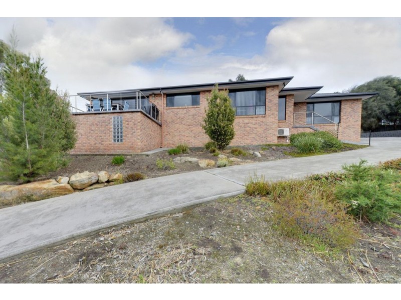 8 Wassell Place, Lindisfarne TAS 7015